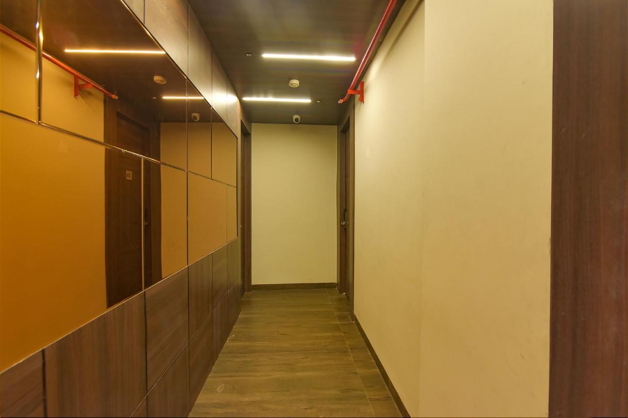 Fabhotel Eros 282 - Nr Sreebhumi Liluāh Exteriör bild